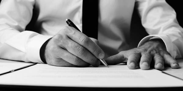Derecho Inmobiliario / Abogados Inmobiliarios en Santa Coloma de Gramenet · Desahucios Hipotecarios / Embargos