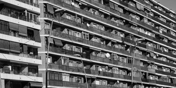 Derecho Inmobiliario / Abogados Inmobiliarios en Santa Coloma de Gramenet · Conflictos con Relaciones de Vecindad