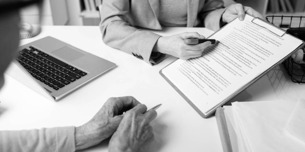 Derecho Inmobiliario / Abogados Inmobiliarios en Santa Coloma de Gramenet · Negociar Contratos Renta Antigua
