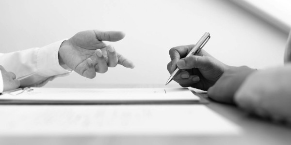 Derecho Mercantil / Abogados Mercantilistas Santa Coloma de Gramenet · Redacción y Negociación Contratos de Licencias de Software y Acuerdos Tecnológicos